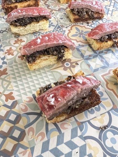 [Cat] Lomo alto con douxelle de setas XS